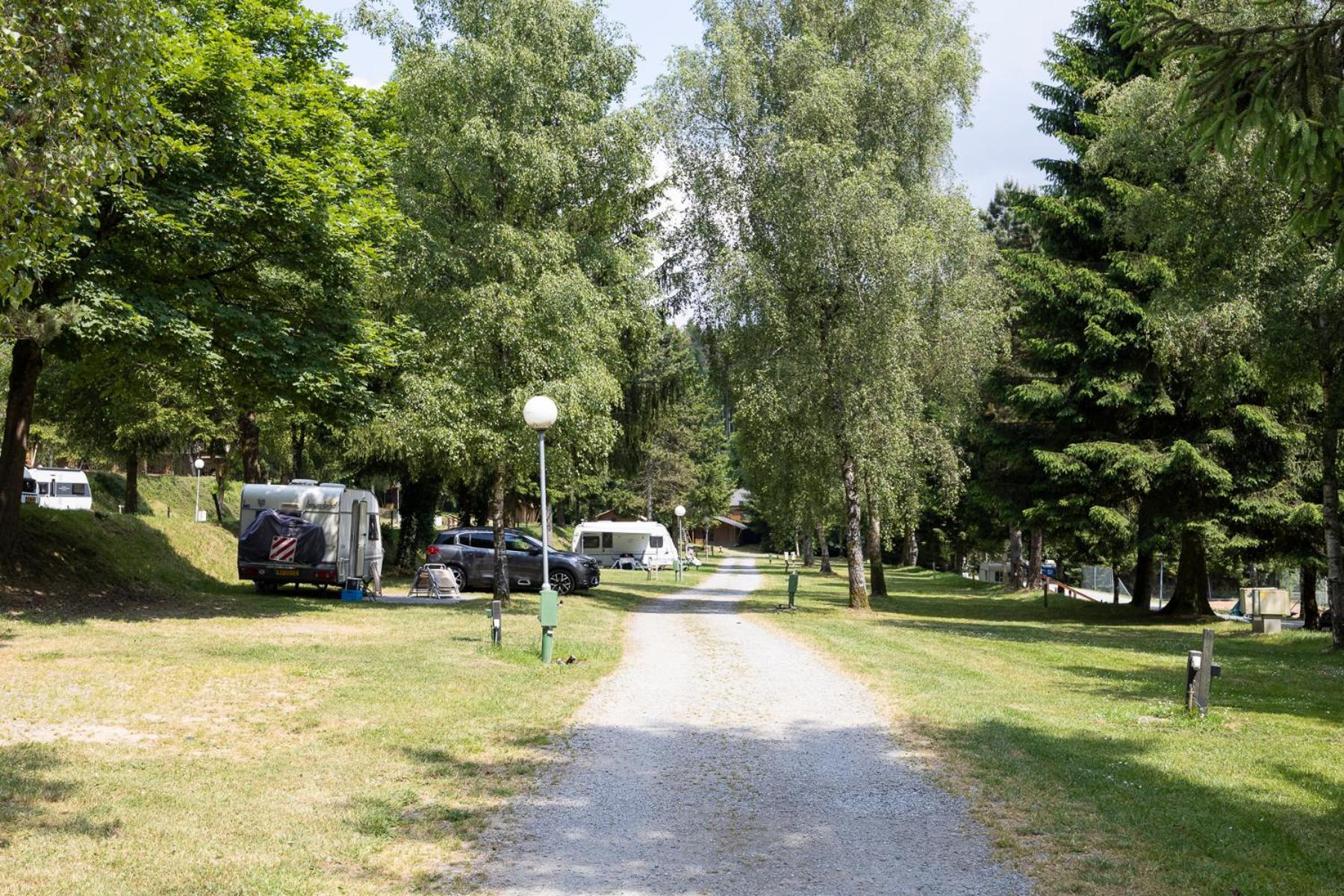 فندق Ardenparks Petite Suisse Dochamps المظهر الخارجي الصورة