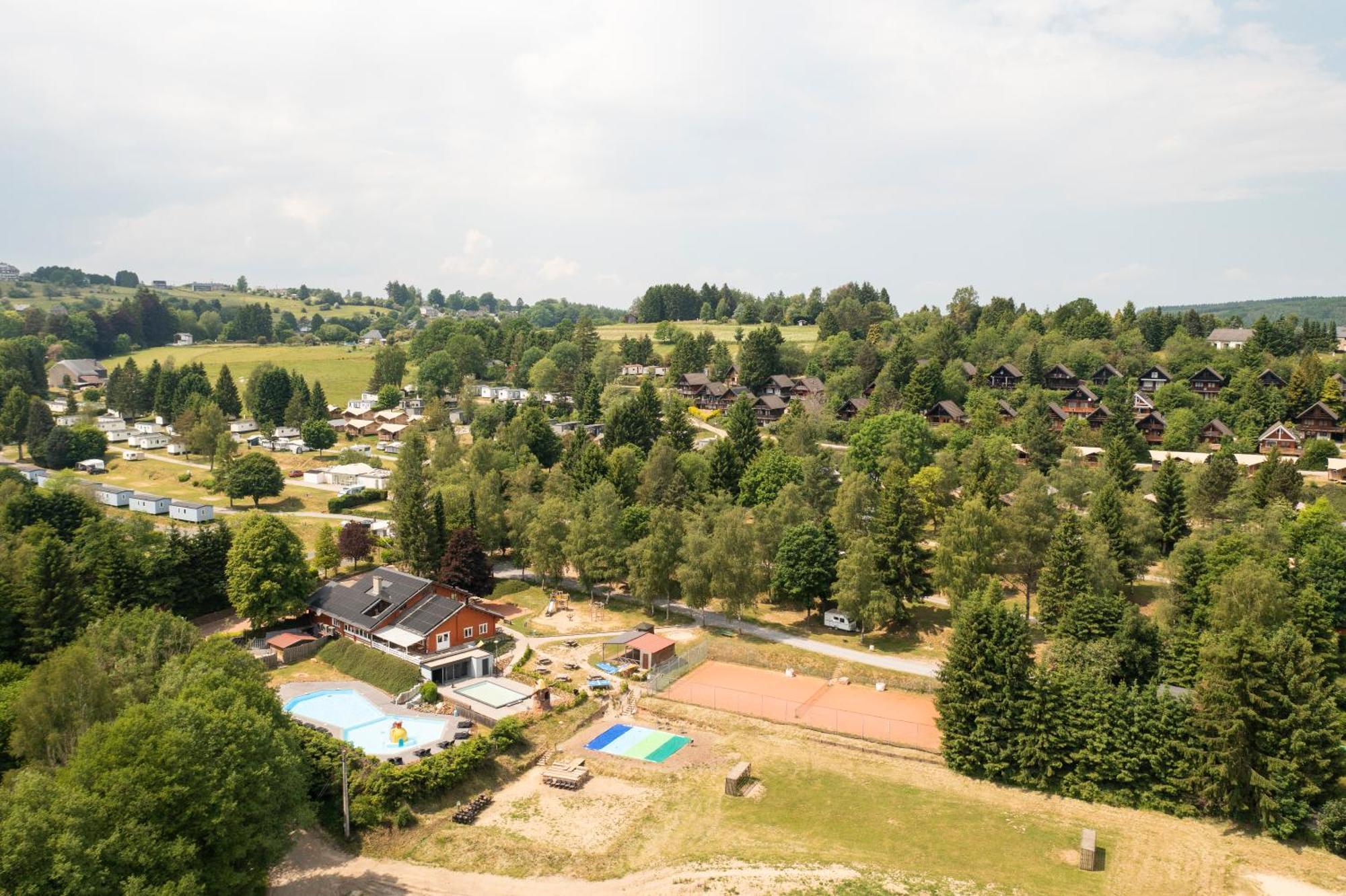 فندق Ardenparks Petite Suisse Dochamps المظهر الخارجي الصورة